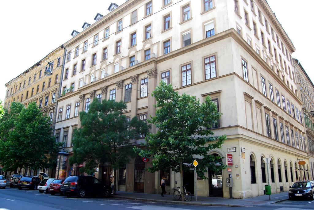 Budapest Centrum Cozy Hostel エクステリア 写真