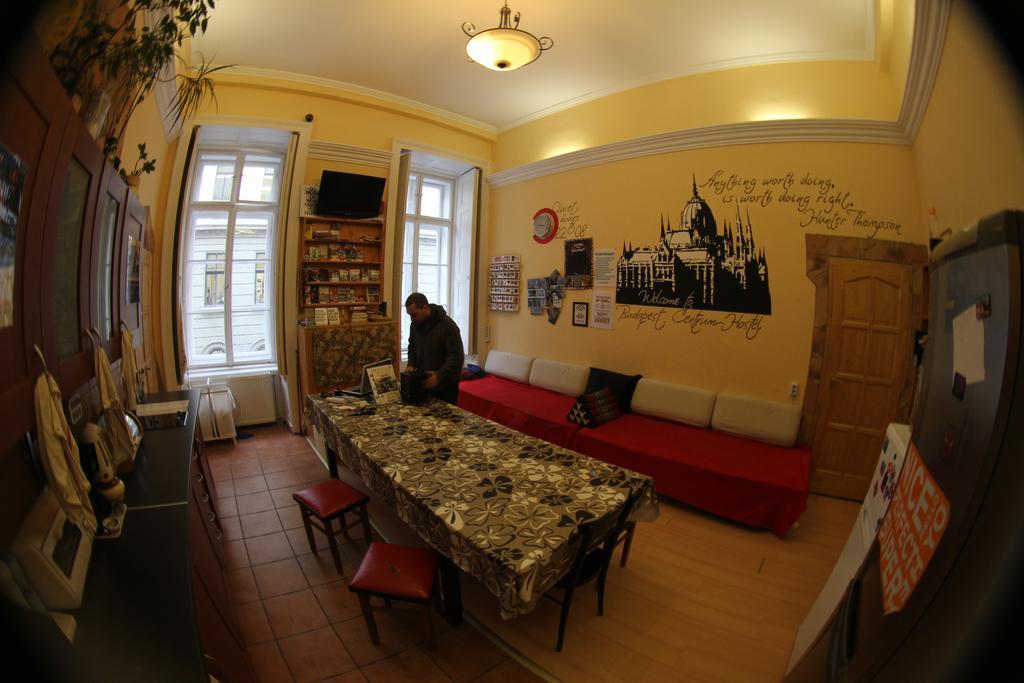 Budapest Centrum Cozy Hostel エクステリア 写真