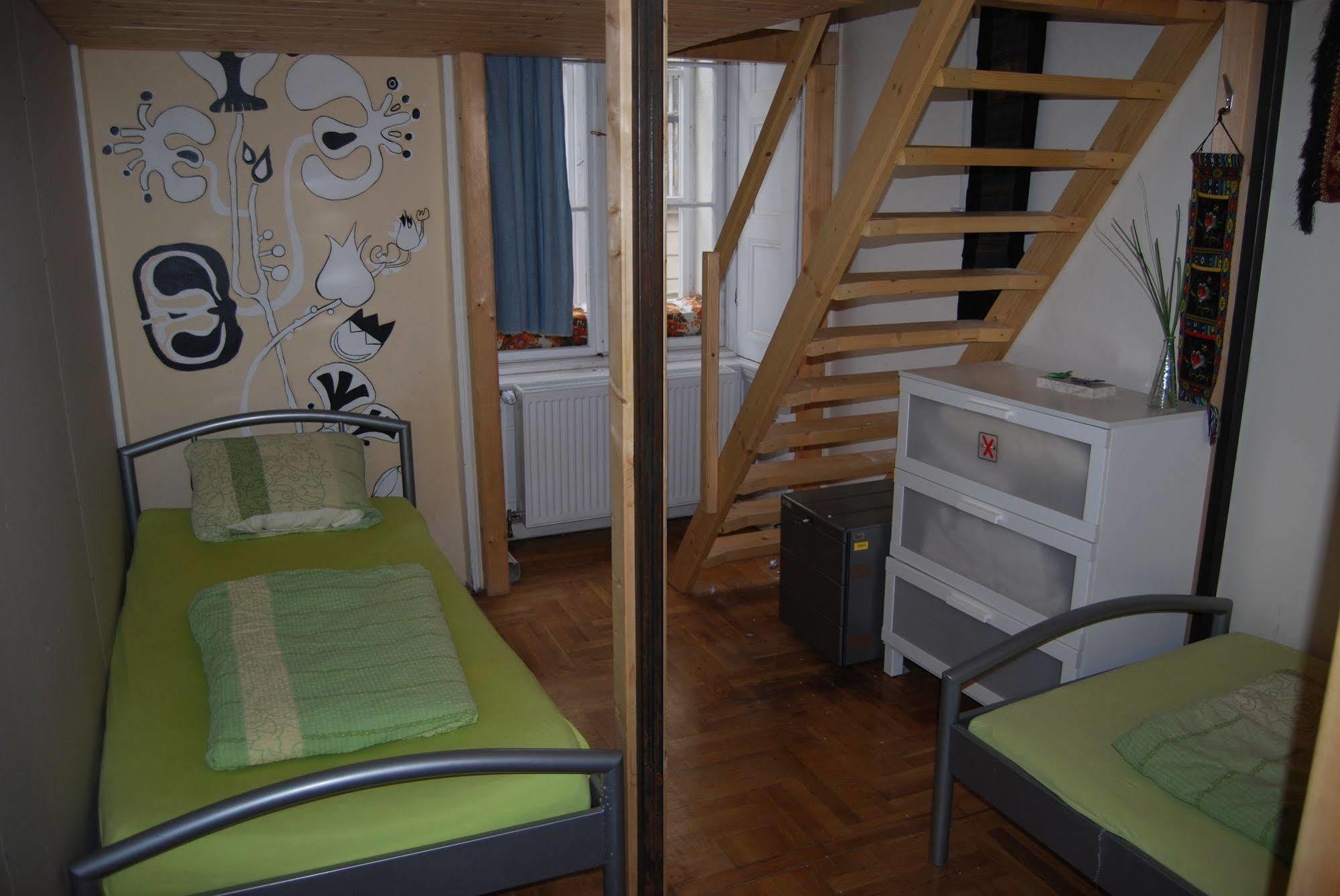 Budapest Centrum Cozy Hostel エクステリア 写真