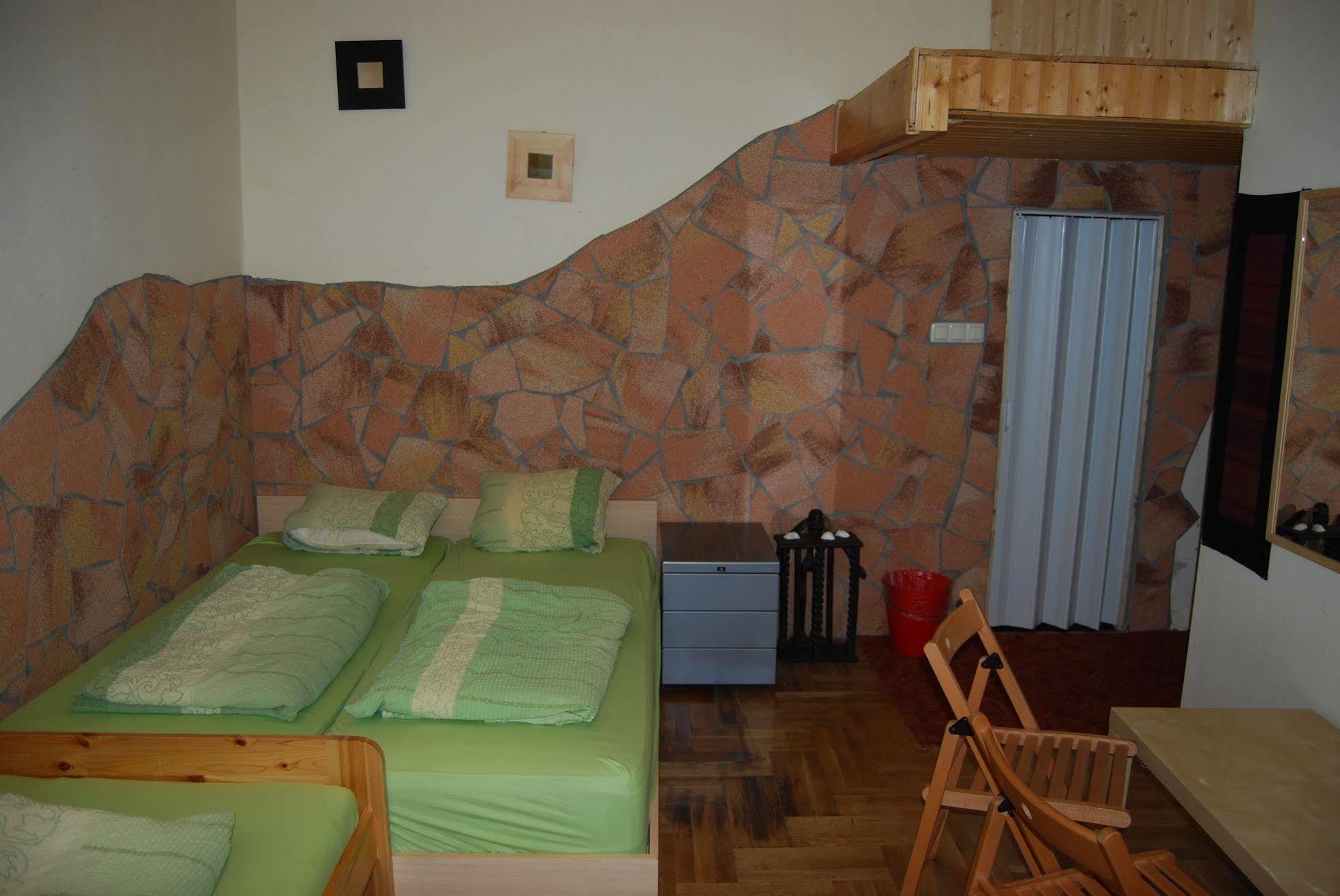 Budapest Centrum Cozy Hostel エクステリア 写真