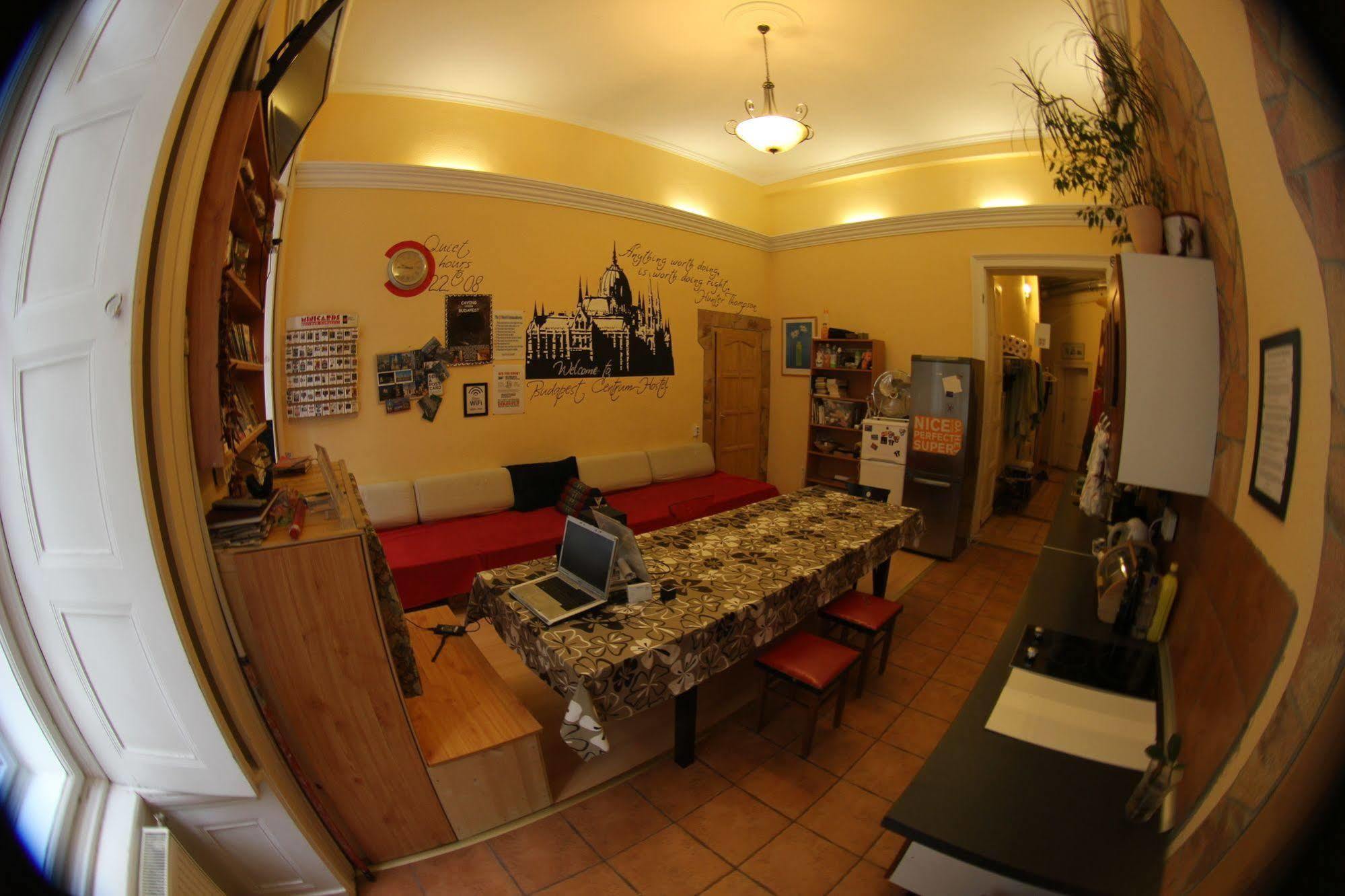 Budapest Centrum Cozy Hostel エクステリア 写真